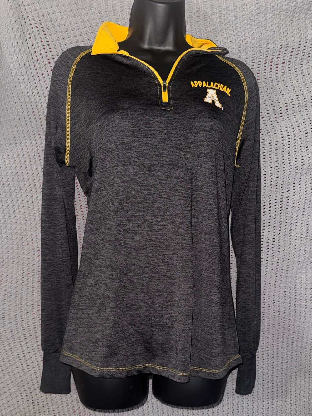 Appalachian State 1/4 zip hoodie coliseum size medium
L